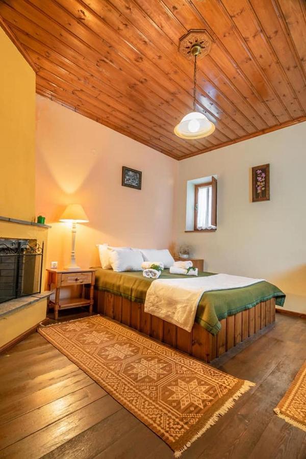 Morfeas Guesthouse Papigko Bagian luar foto