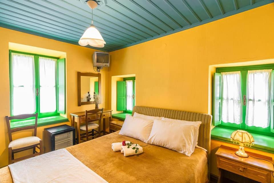 Morfeas Guesthouse Papigko Bagian luar foto