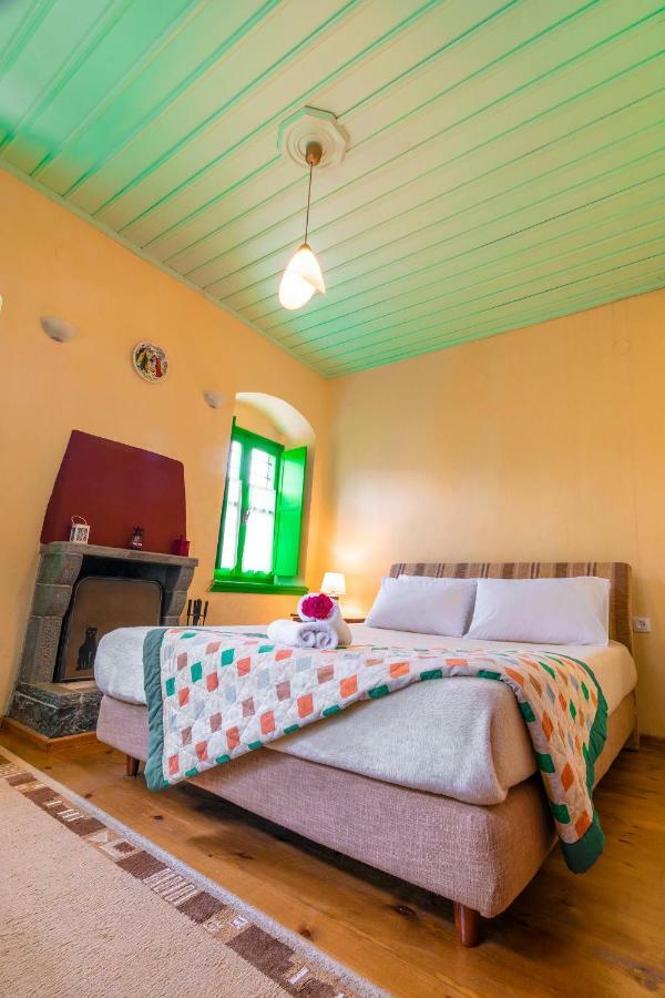 Morfeas Guesthouse Papigko Bagian luar foto