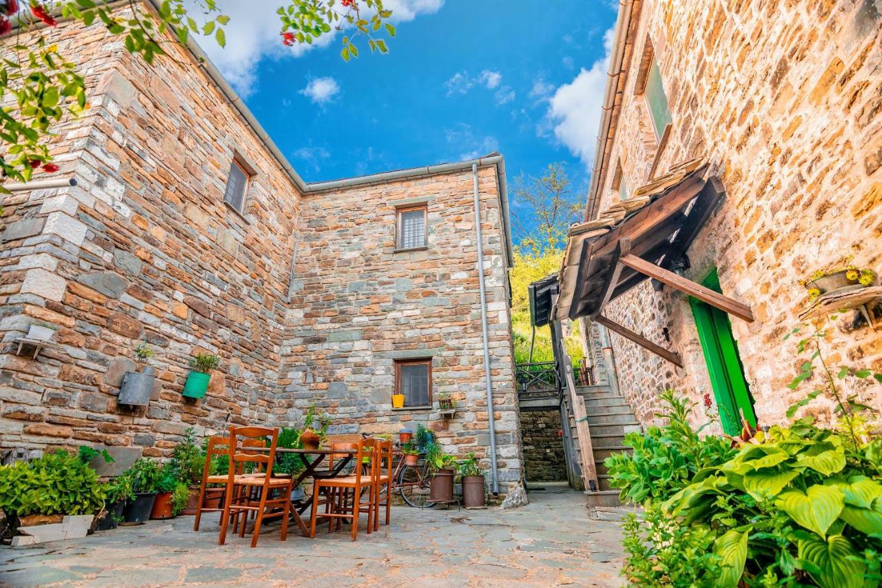 Morfeas Guesthouse Papigko Bagian luar foto