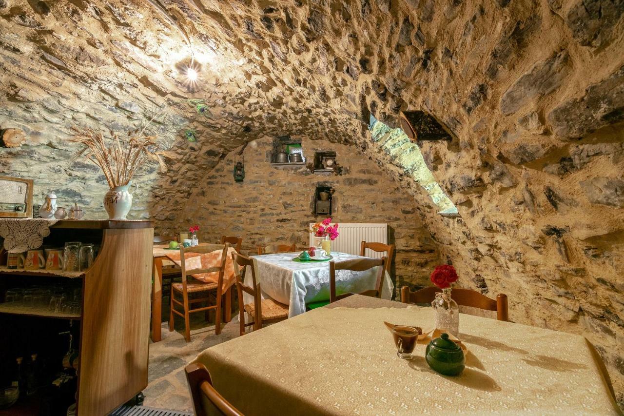 Morfeas Guesthouse Papigko Bagian luar foto