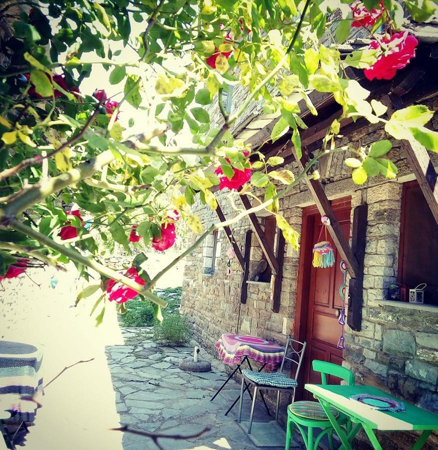 Morfeas Guesthouse Papigko Bagian luar foto