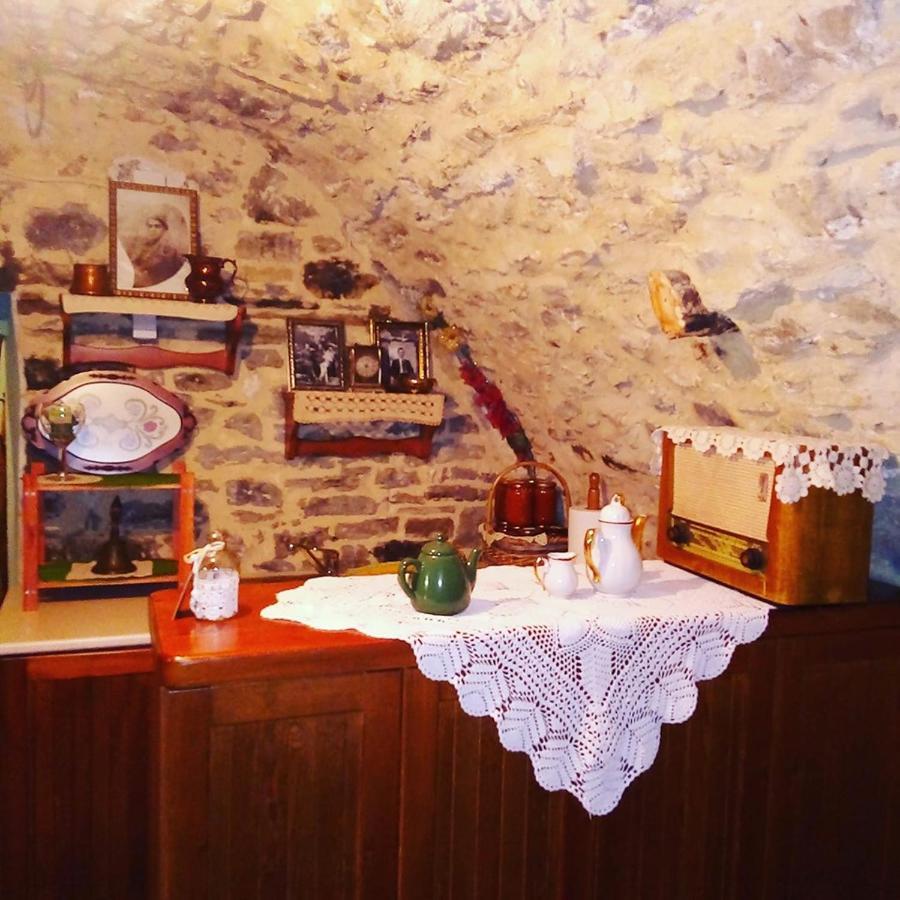 Morfeas Guesthouse Papigko Bagian luar foto